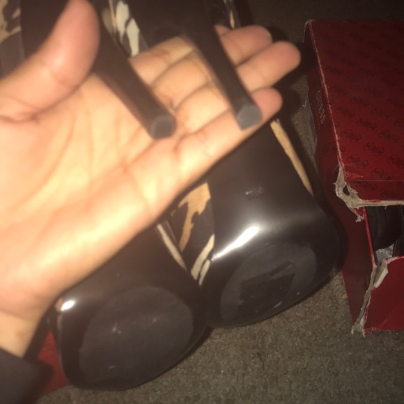 Heels - Picture 3 of 3